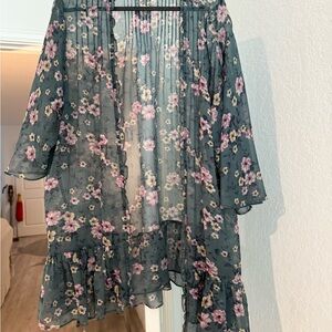 American Eagle Floral Striped Kimono